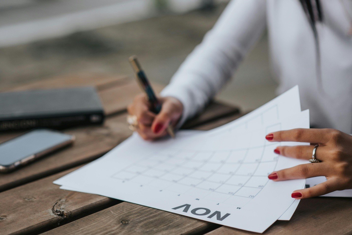 You are currently viewing How Many Hypnotherapy Sessions Do You Need? A Realistic Guide to Expectations